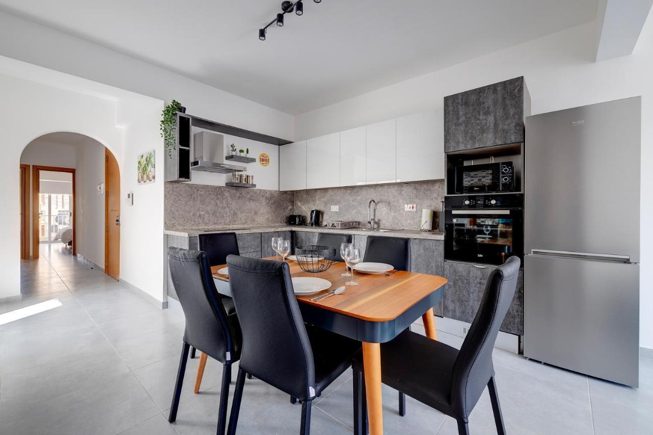 Central Sliema 3-Bedroom Retreat Luaran gambar
